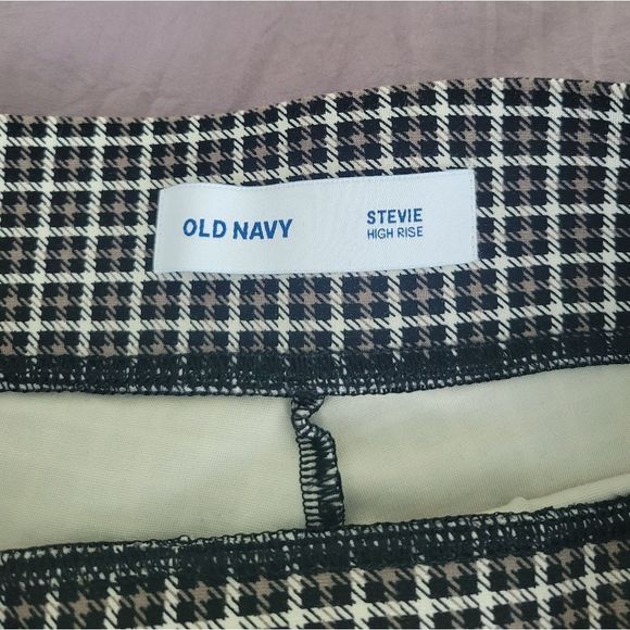 Old Navy Skinny Dress Pants - Picture 4 of 5